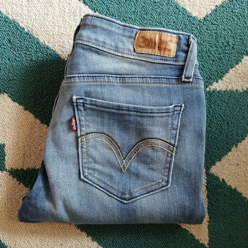 SOLD {Leggings} Women's Light Wash Jeans 27